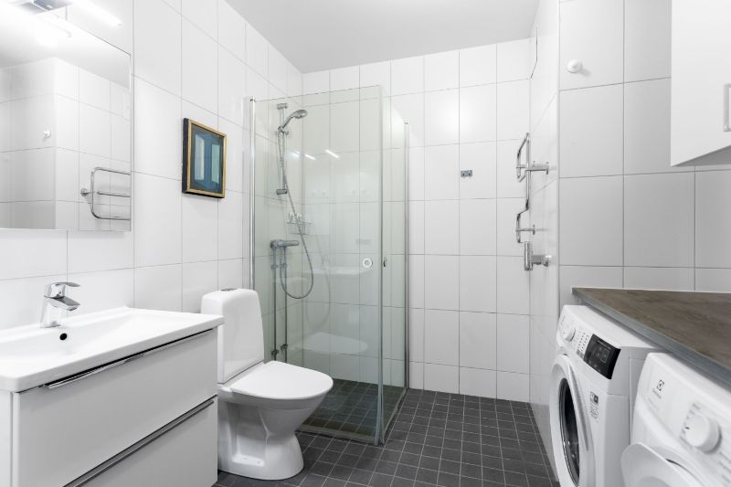 Ombyggnation av badrum med ny våtrumsmatta. Tyresö, Vissvass i Stockholm